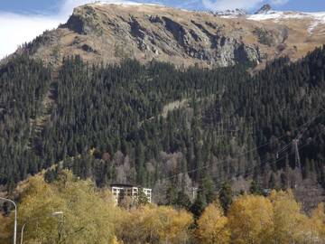 Люкс с кроватью размера «king-size» и балконом в Гостинице Меридиан